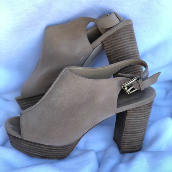 Michael Kors Platforms - Picture 2 of 4